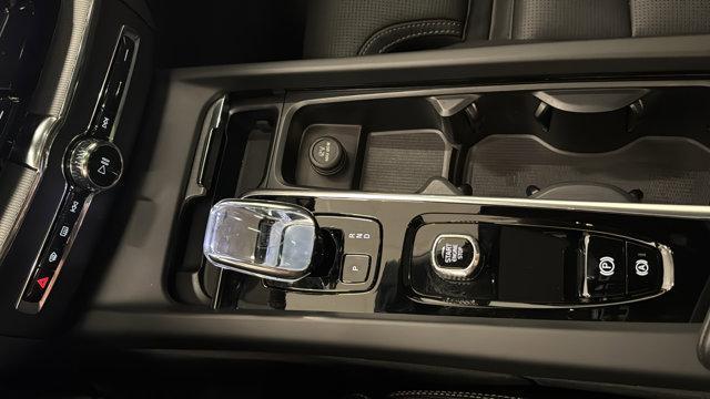 used 2024 Volvo XC60 Recharge Plug-In Hybrid car, priced at $58,799