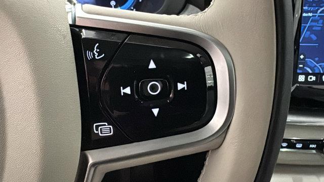 new 2025 Volvo XC60 car, priced at $51,335