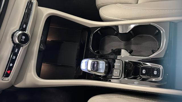 new 2025 Volvo XC40 car, priced at $51,785
