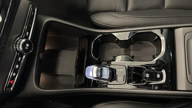 new 2025 Volvo XC40 car, priced at $52,245