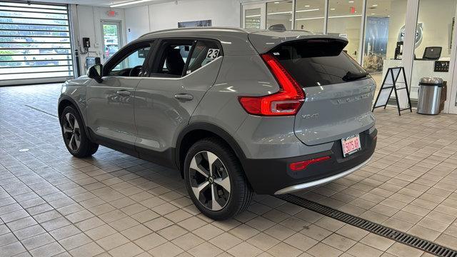 new 2025 Volvo XC40 car, priced at $45,035