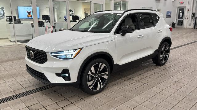 new 2025 Volvo XC40 car, priced at $49,790