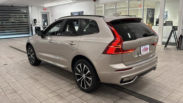 new 2025 Volvo XC60 car, priced at $56,135