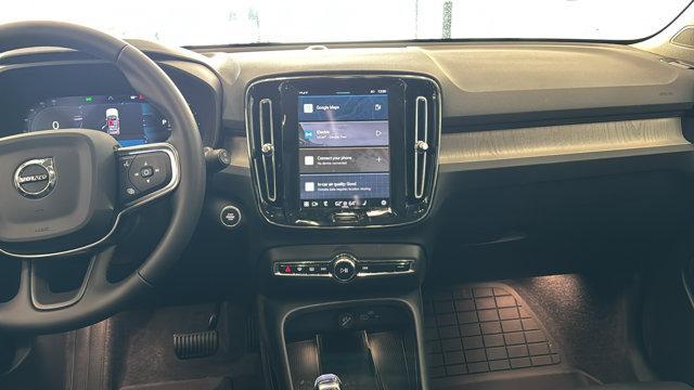 new 2025 Volvo XC40 car, priced at $45,335