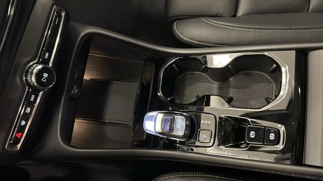 new 2025 Volvo XC40 car, priced at $51,785