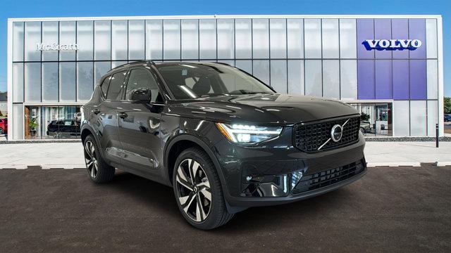 new 2025 Volvo XC40 car, priced at $51,550