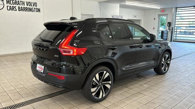 new 2025 Volvo XC40 car, priced at $51,550