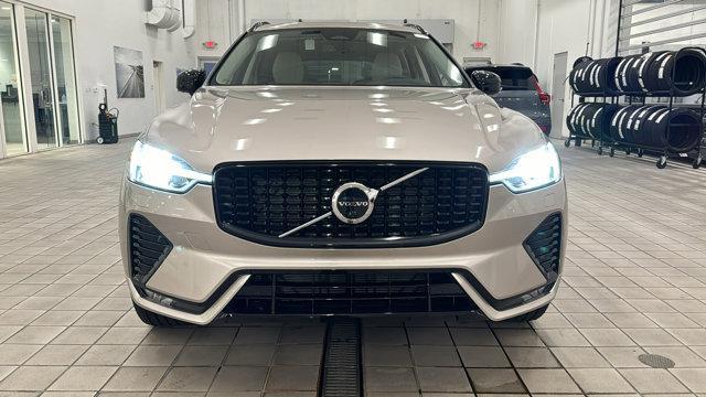 new 2025 Volvo XC60 car, priced at $55,335