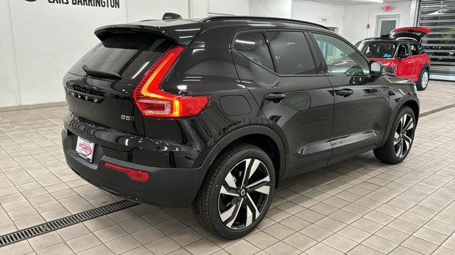 new 2025 Volvo XC40 car, priced at $49,225