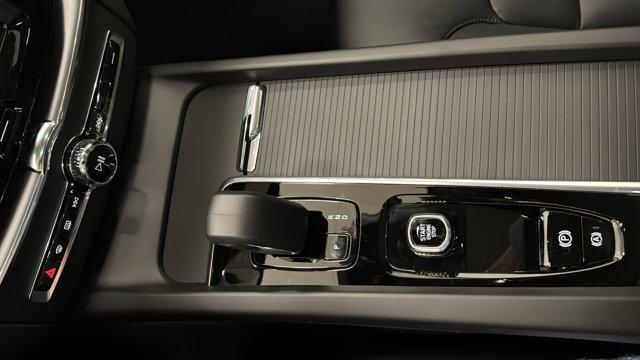 new 2025 Volvo XC60 car, priced at $51,570
