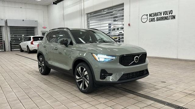 new 2024 Volvo XC40 car, priced at $47,058
