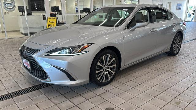 used 2019 Lexus ES 300h car, priced at $26,900