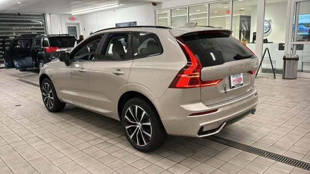 new 2025 Volvo XC60 car, priced at $55,335