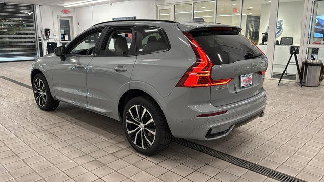 new 2025 Volvo XC60 car, priced at $55,335