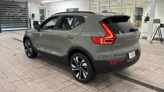 new 2025 Volvo XC40 car, priced at $49,790