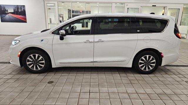 used 2023 Chrysler Pacifica Hybrid car, priced at $27,998