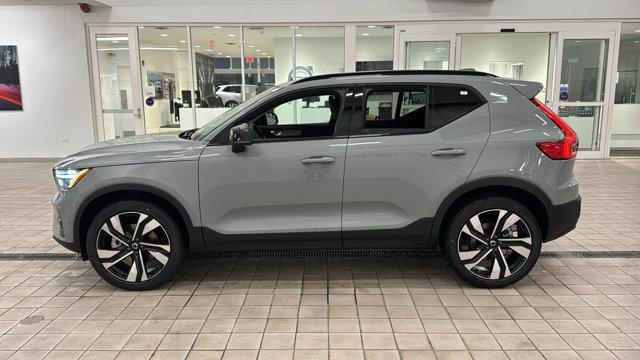 new 2025 Volvo XC40 car, priced at $49,790