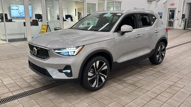 new 2025 Volvo XC40 car, priced at $51,565