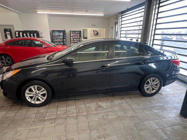 used 2013 Hyundai Sonata car, priced at $5,900