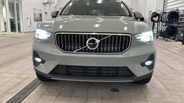 new 2025 Volvo XC40 car, priced at $51,775