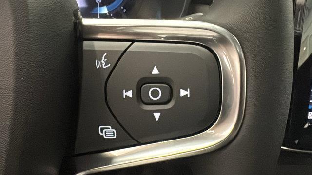 new 2025 Volvo XC40 car, priced at $48,335