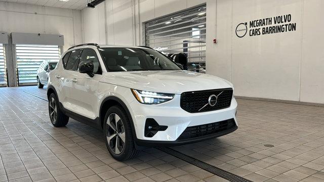 new 2025 Volvo XC40 car, priced at $48,315