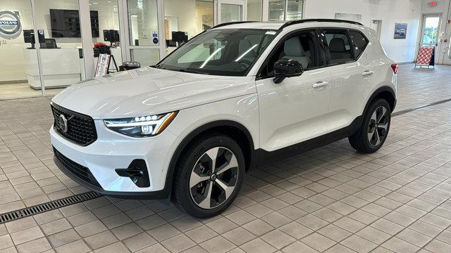 new 2025 Volvo XC40 car, priced at $48,315