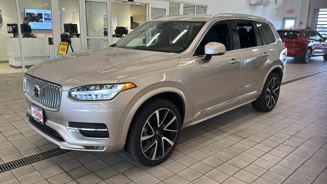 new 2025 Volvo XC90 car, priced at $61,055