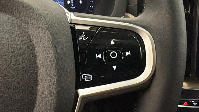 new 2026 Volvo XC60 car, priced at $63,935