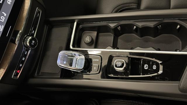 new 2026 Volvo XC60 car, priced at $63,935