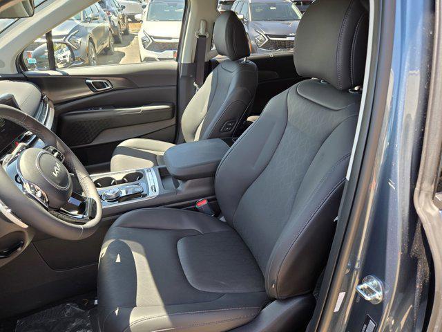 new 2026 Kia Carnival Hybrid car, priced at $51,350