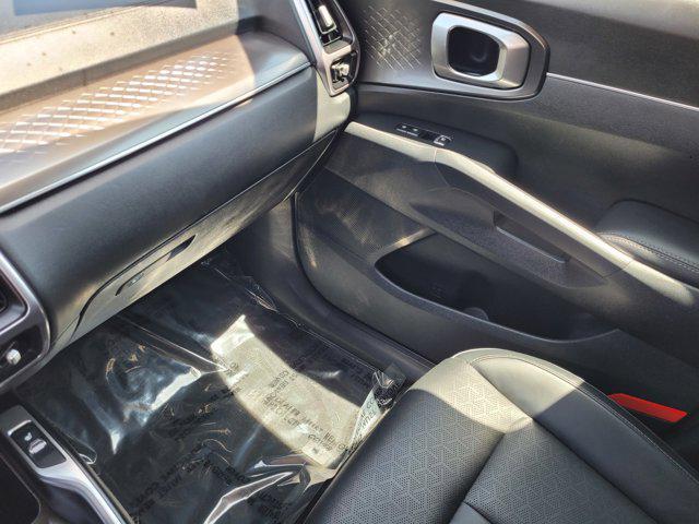 used 2022 Kia Sorento Hybrid car, priced at $27,788