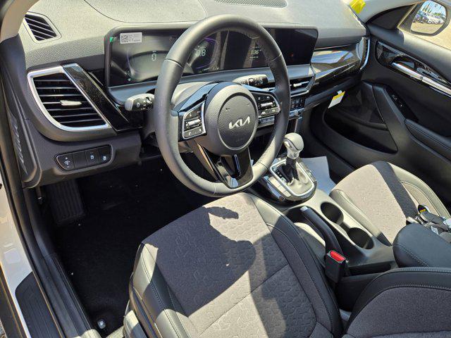new 2025 Kia Seltos car, priced at $27,320