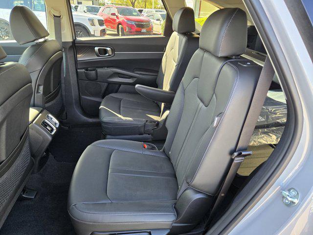 new 2025 Kia Sorento car, priced at $43,225