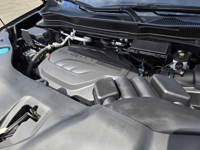 used 2022 Honda Pilot car, priced at $37,598