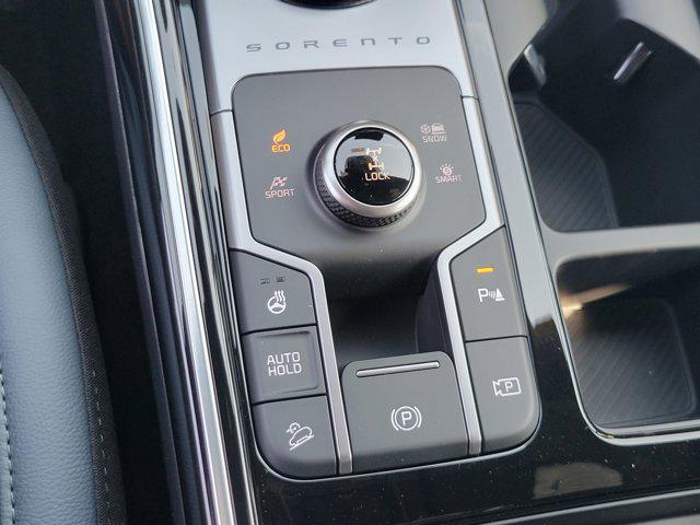 new 2025 Kia Sorento Hybrid car, priced at $49,015