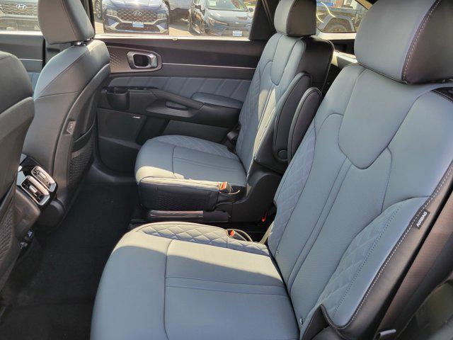 new 2025 Kia Sorento Hybrid car, priced at $49,015