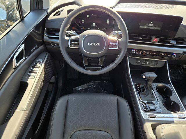new 2025 Kia Carnival car, priced at $49,095