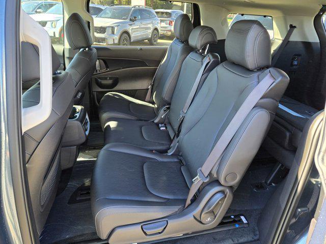 new 2025 Kia Carnival car, priced at $49,095