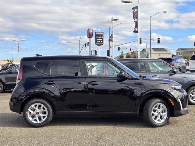 new 2025 Kia Soul car, priced at $23,030