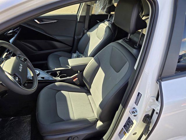 new 2025 Kia Niro Plug-In Hybrid car, priced at $36,705
