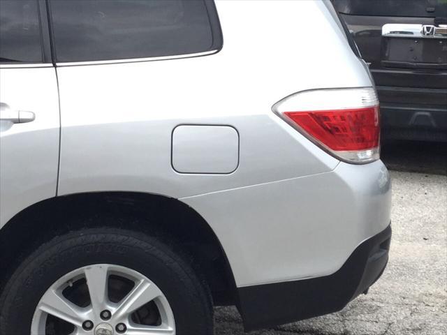 used 2012 Toyota Highlander car, priced at $15,750