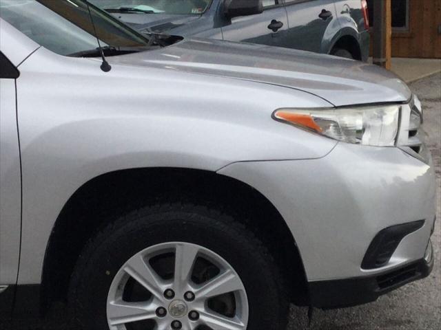 used 2012 Toyota Highlander car, priced at $15,750