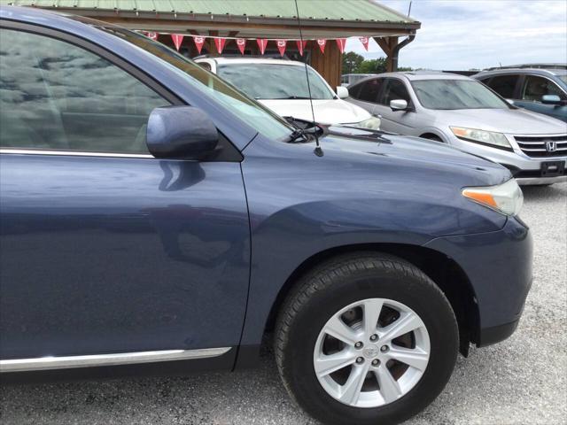 used 2012 Toyota Highlander car, priced at $14,999
