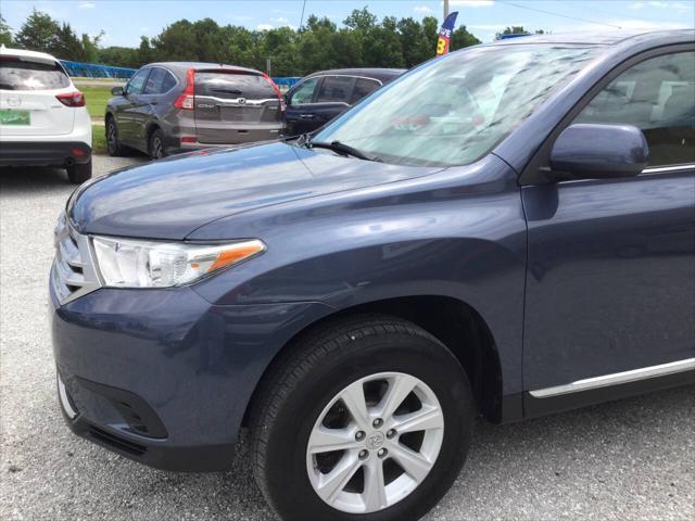 used 2012 Toyota Highlander car, priced at $14,999
