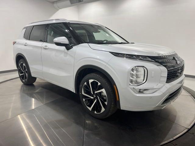 new 2024 Mitsubishi Outlander car, priced at $38,905