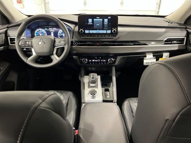 new 2024 Mitsubishi Outlander car, priced at $38,310