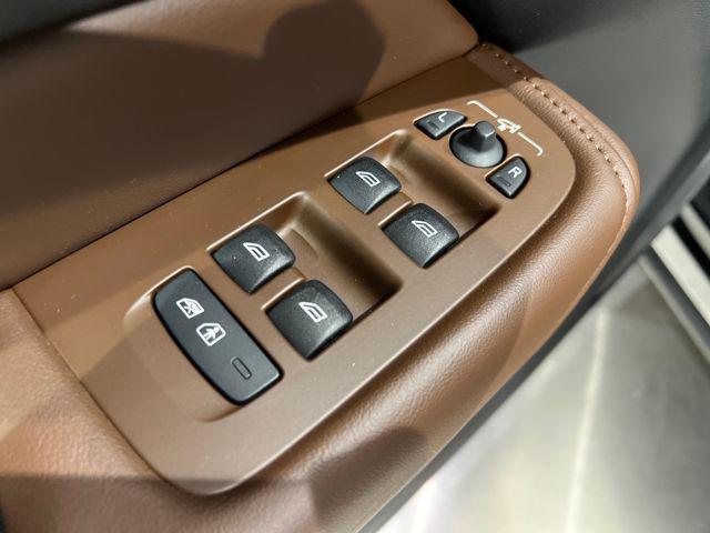 used 2022 Volvo XC60 car, priced at $31,991