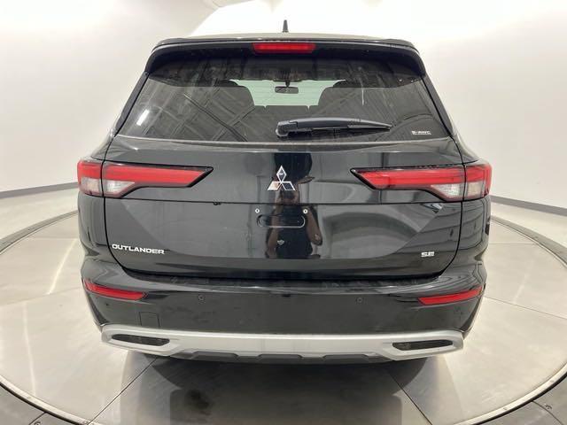 new 2024 Mitsubishi Outlander car, priced at $30,015