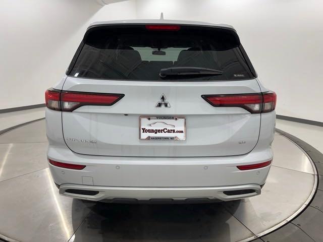 new 2024 Mitsubishi Outlander car, priced at $36,190